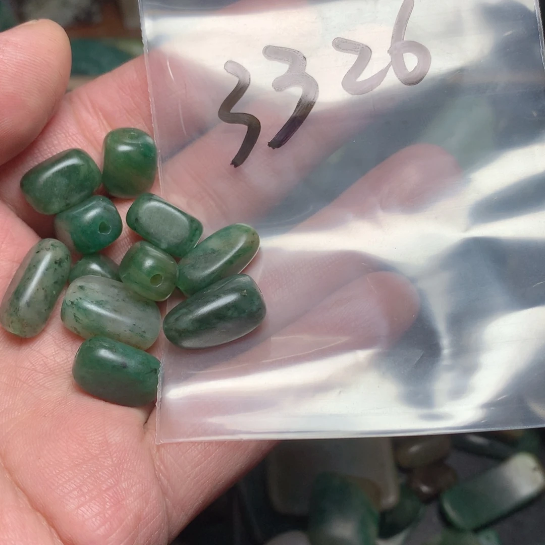 独山玉手链未镶嵌程***8