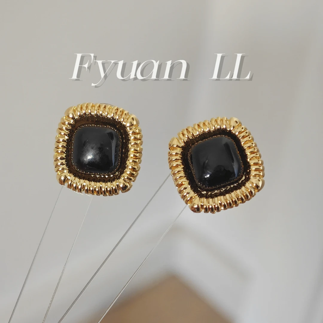 铜合金耳饰 小香风耳钉时尚复古小众设计感方块耳环气质耳饰