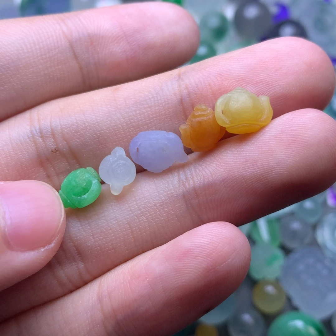 要***饭定制翡翠未镶嵌挂件