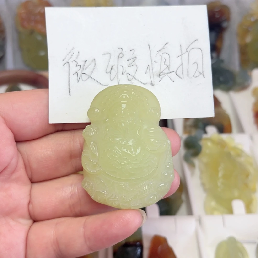 未镶嵌蛇纹石玉吊坠(不含链)