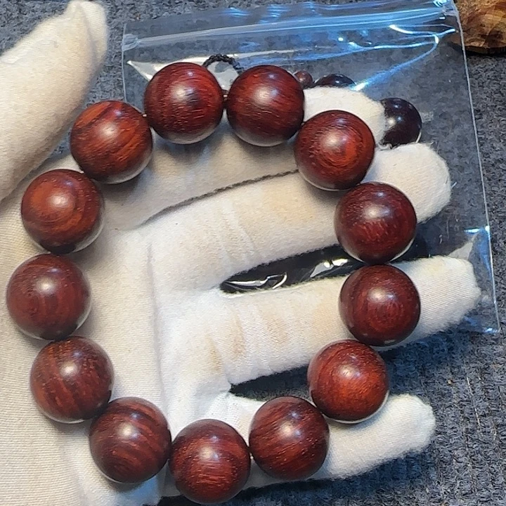 陕***人檀香紫檀（小叶紫檀）全陈化老料把件串