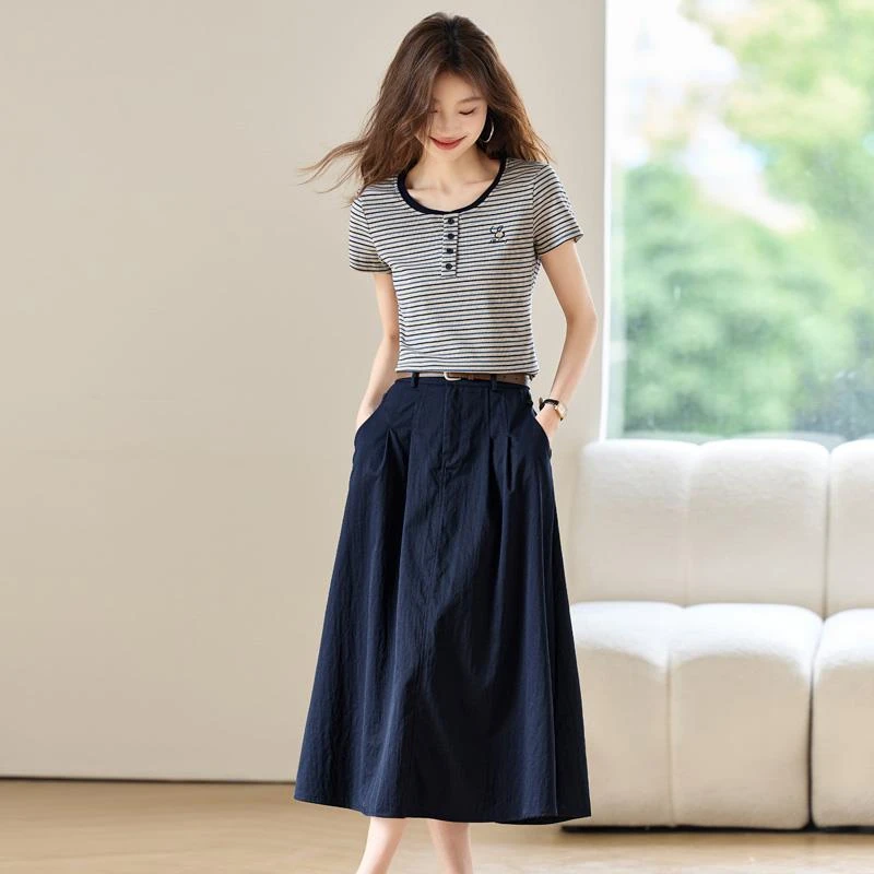 2025夏季新款时尚套装女高级感条纹棉修身短袖t恤半身裙两件套