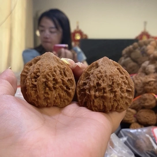文玩核桃吊坠方****544满天星有白尖
