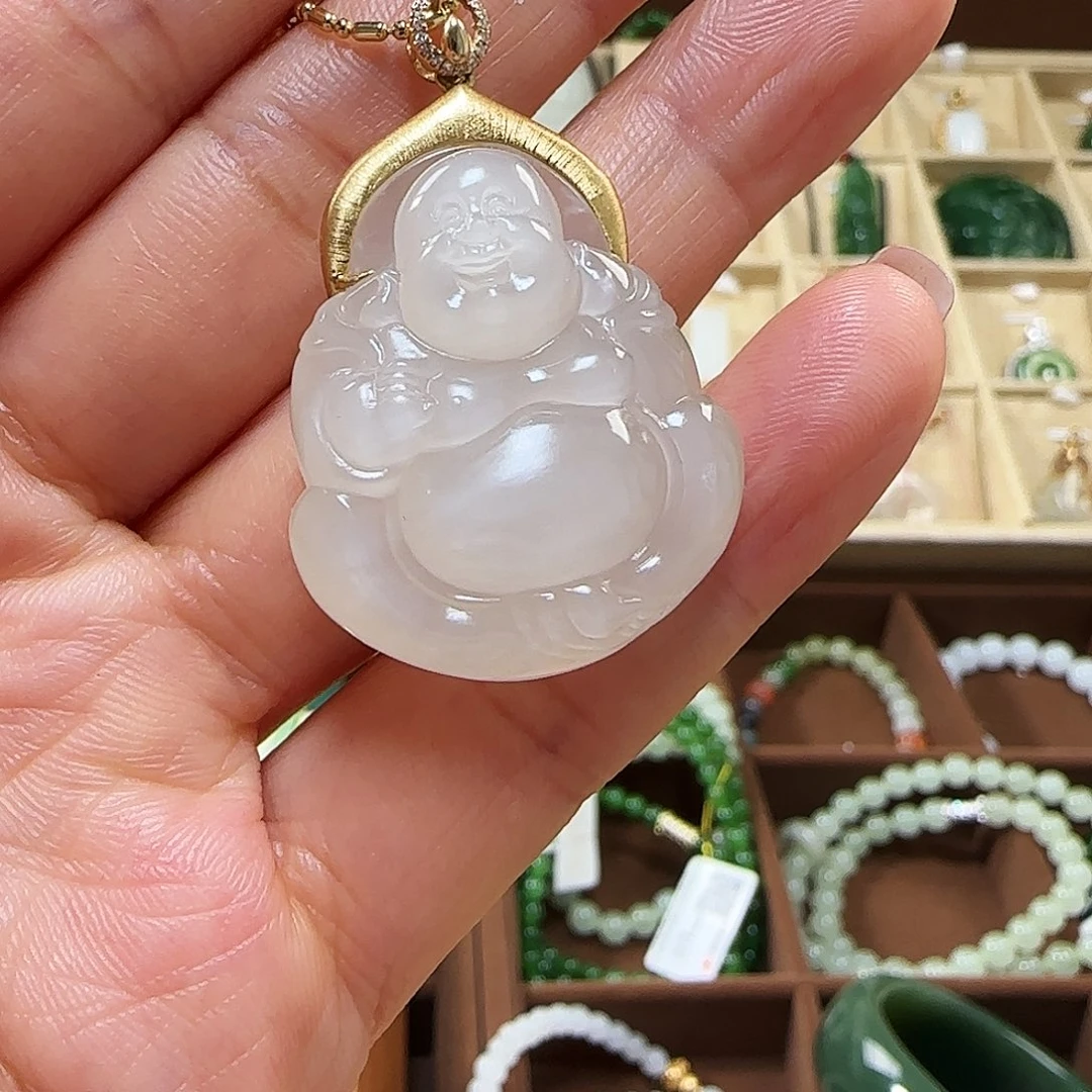 和田玉18K金镶嵌吊坠(赠链)
