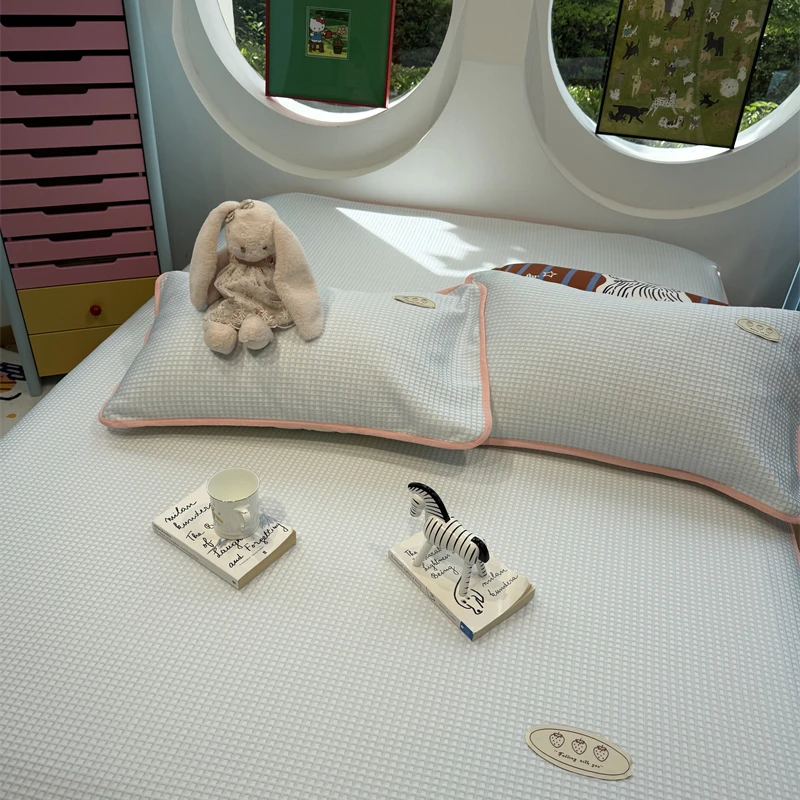 易安阁凉感果冻凉席韩系草莓蓝蓝床席夏凉席空调席1.5m1.8三件套