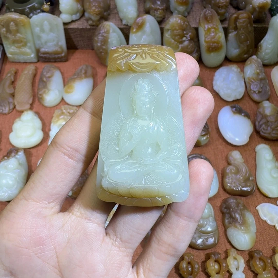 和田玉未镶嵌颈饰