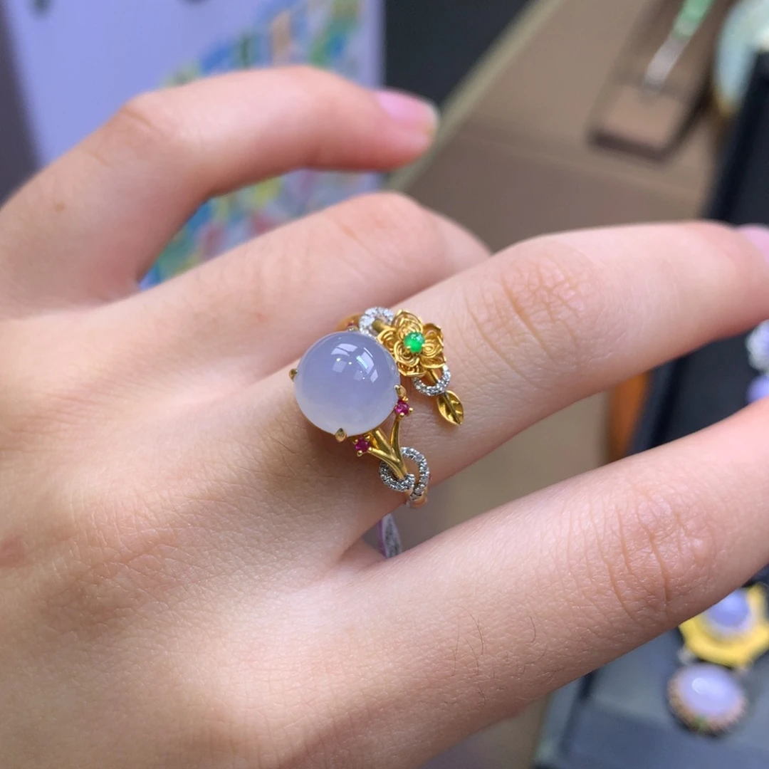 翡翠18K金镶嵌颈饰翡翠