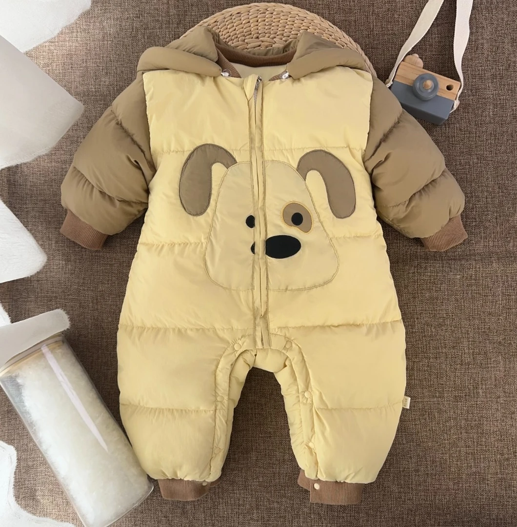 婴幼儿简约萌萌狗可拆帽羽绒服连体衣冬季90白鸭绒男女童外出爬服
