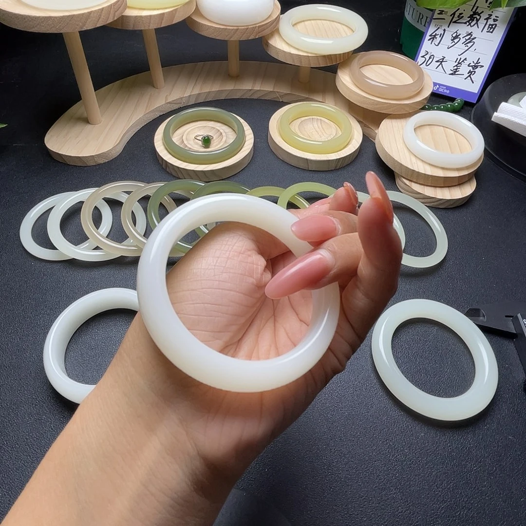 满***辰54➕圈口正装手镯一级白