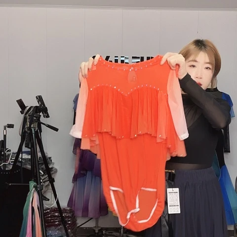 娴***静L.