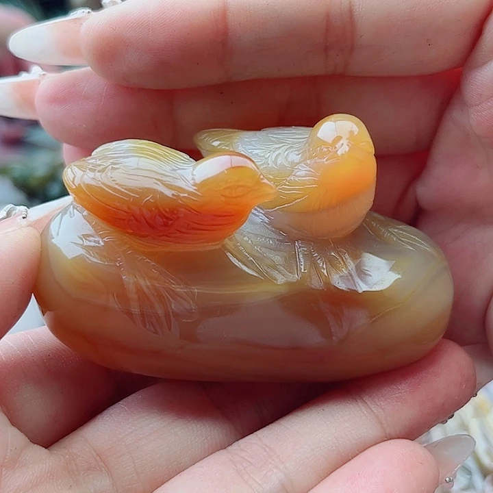 红***缘玛瑙未镶嵌手饰吊坠