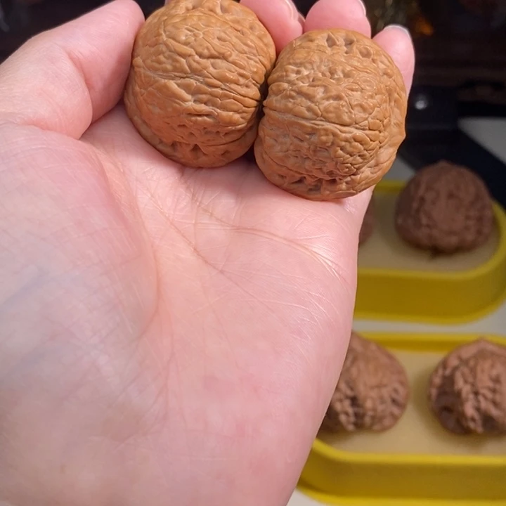 吊坠文玩核桃春*，平底锅