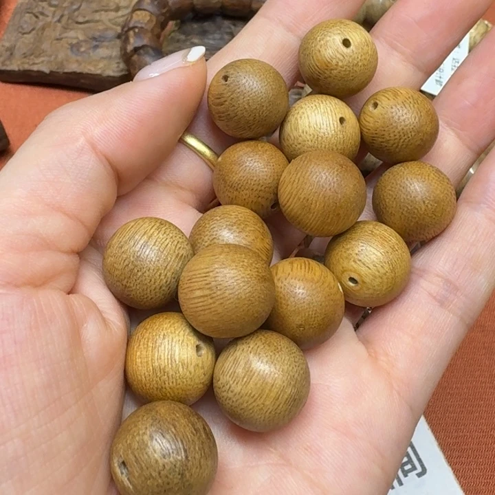 大叶紫檀（黑酸枝木类）