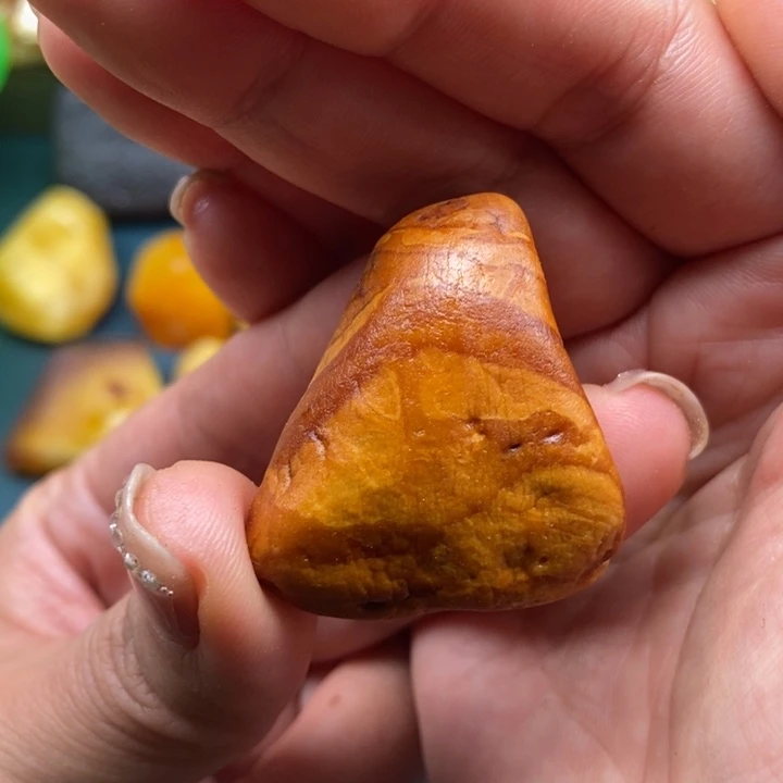 ****生定制琥珀未镶嵌蜜蜡