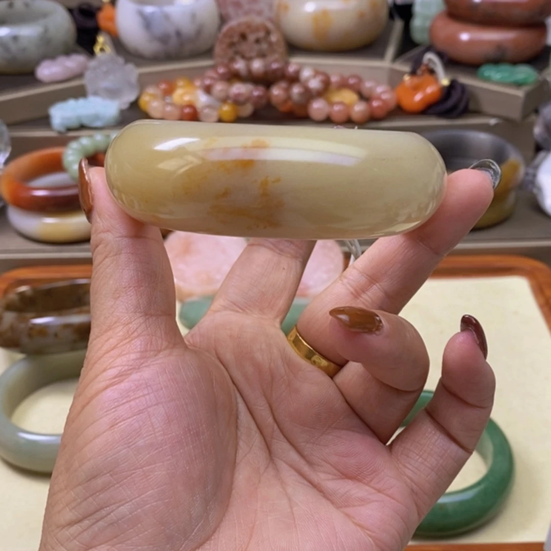 【闪购商品】未镶嵌手镯石英岩玉心**瑰