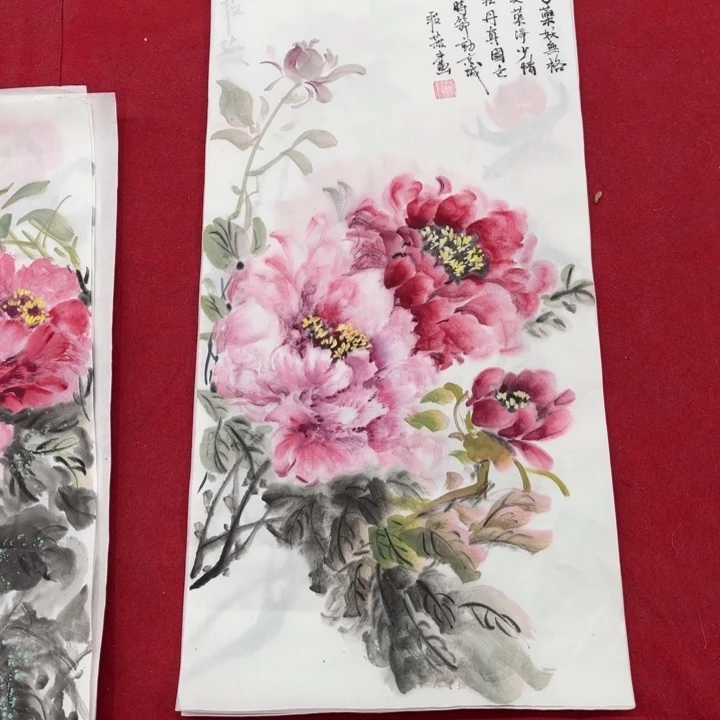 国画花鸟等图案为一体的