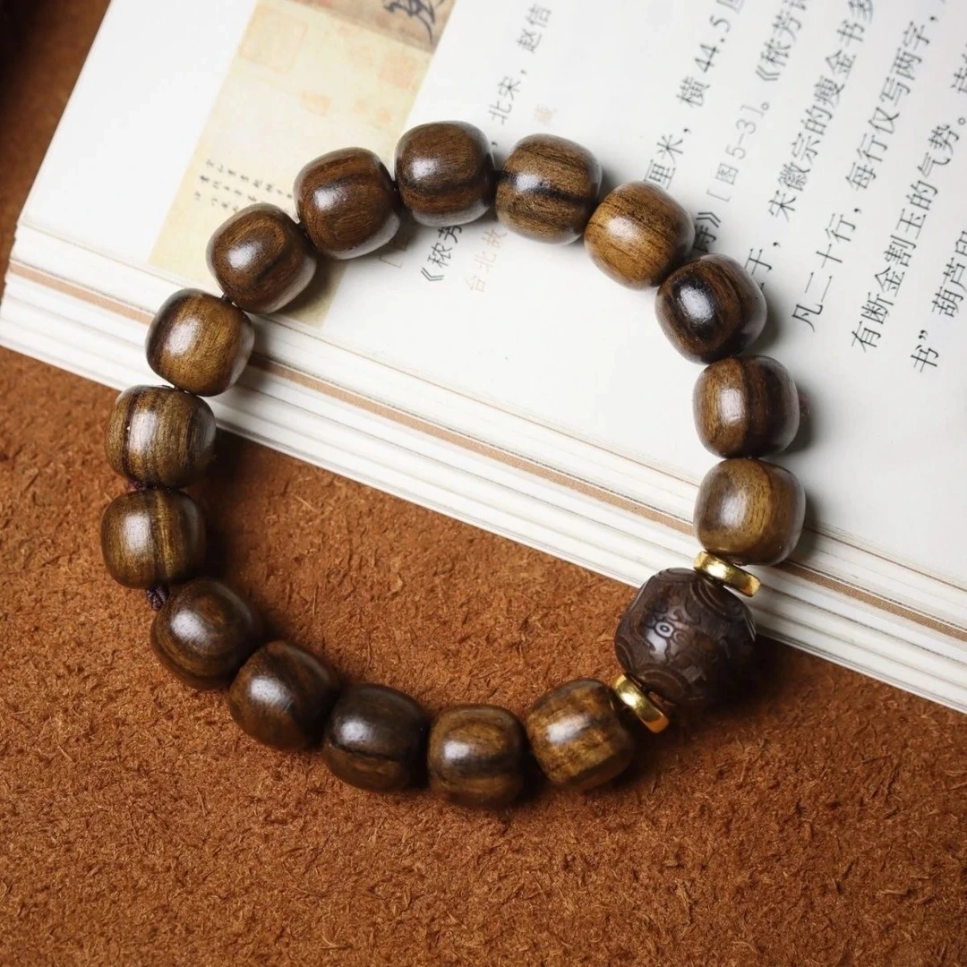 （貔貅老形1.2）1.2/1.1沉香木天然精工原木雕刻