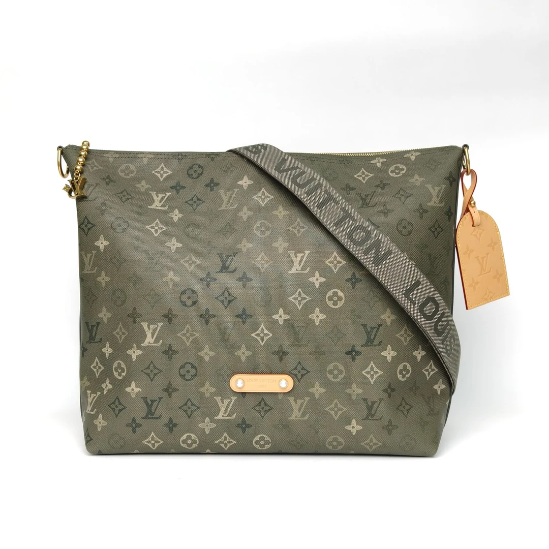 99新 LouisVuitton/路易威登 【黑黑】SS26 单肩包 绿色 帆布