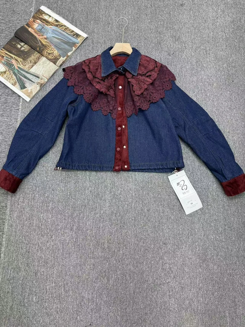 欧货女装设计师2025冬季新款重工亮片花拼花边加绒娃娃款牛仔外套