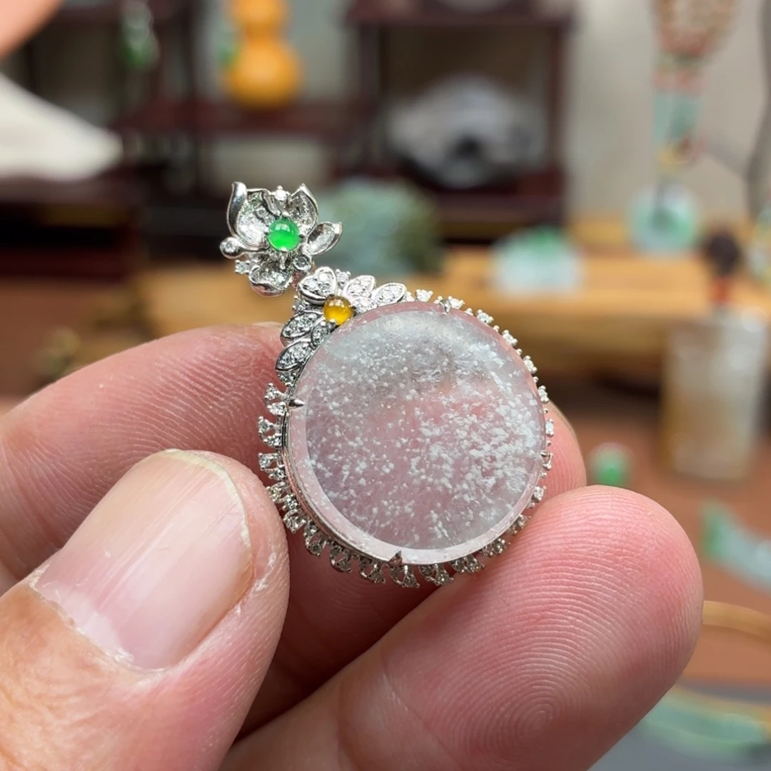 翡翠18K金镶嵌颈饰