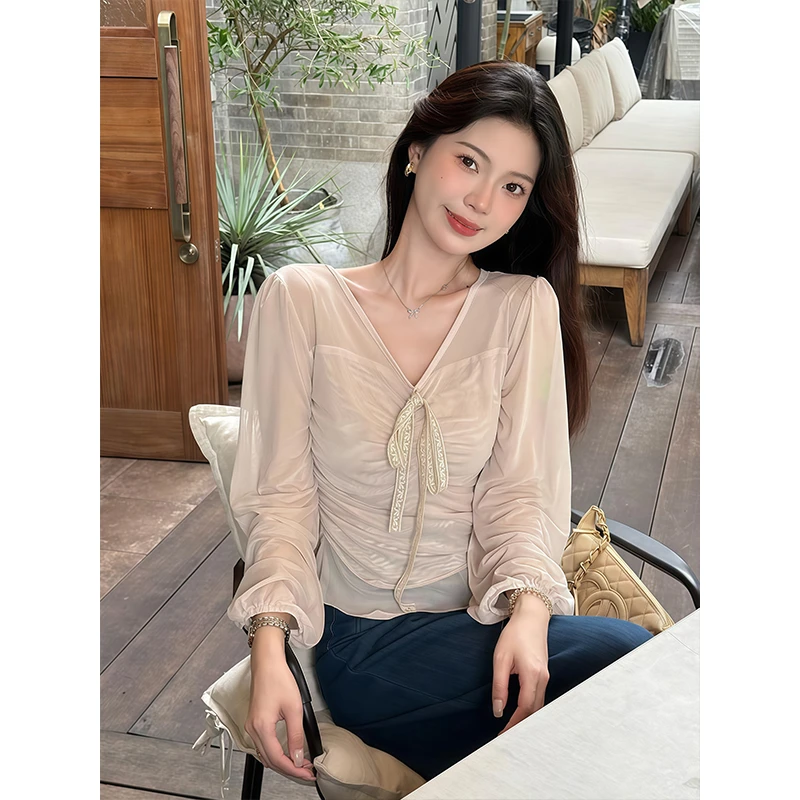 法式温柔辣妹复古系带长袖V领衬衫女装秋季新款纯欲修身显瘦上衣