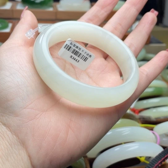 【闪购商品】和田玉手镯未镶嵌60.8