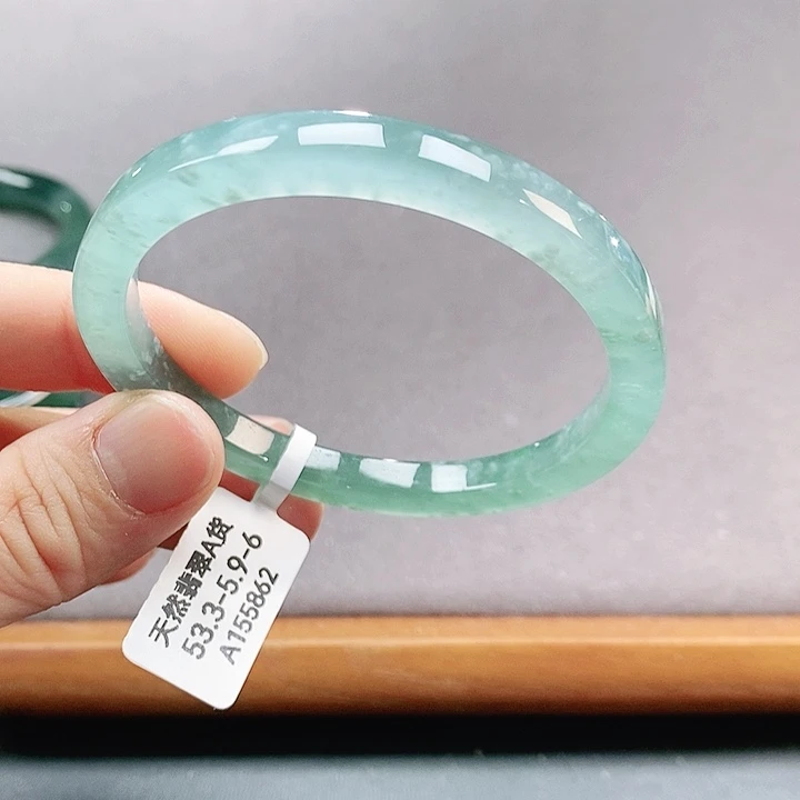 【闪购商品】翡翠手镯(圆镯)未镶嵌