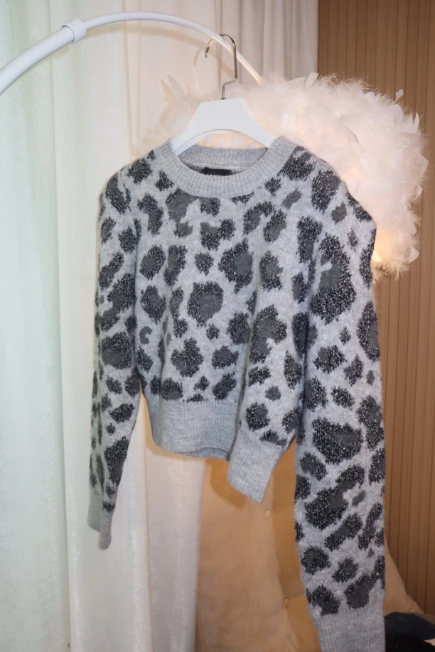 新款女装圆领撞色印花修身百搭毛衣 27618