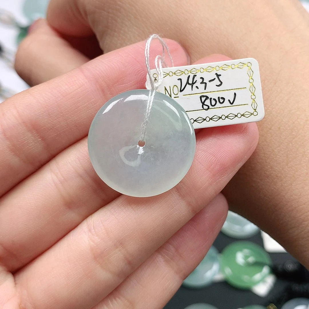 翡翠颈饰未镶嵌咁**貝平安