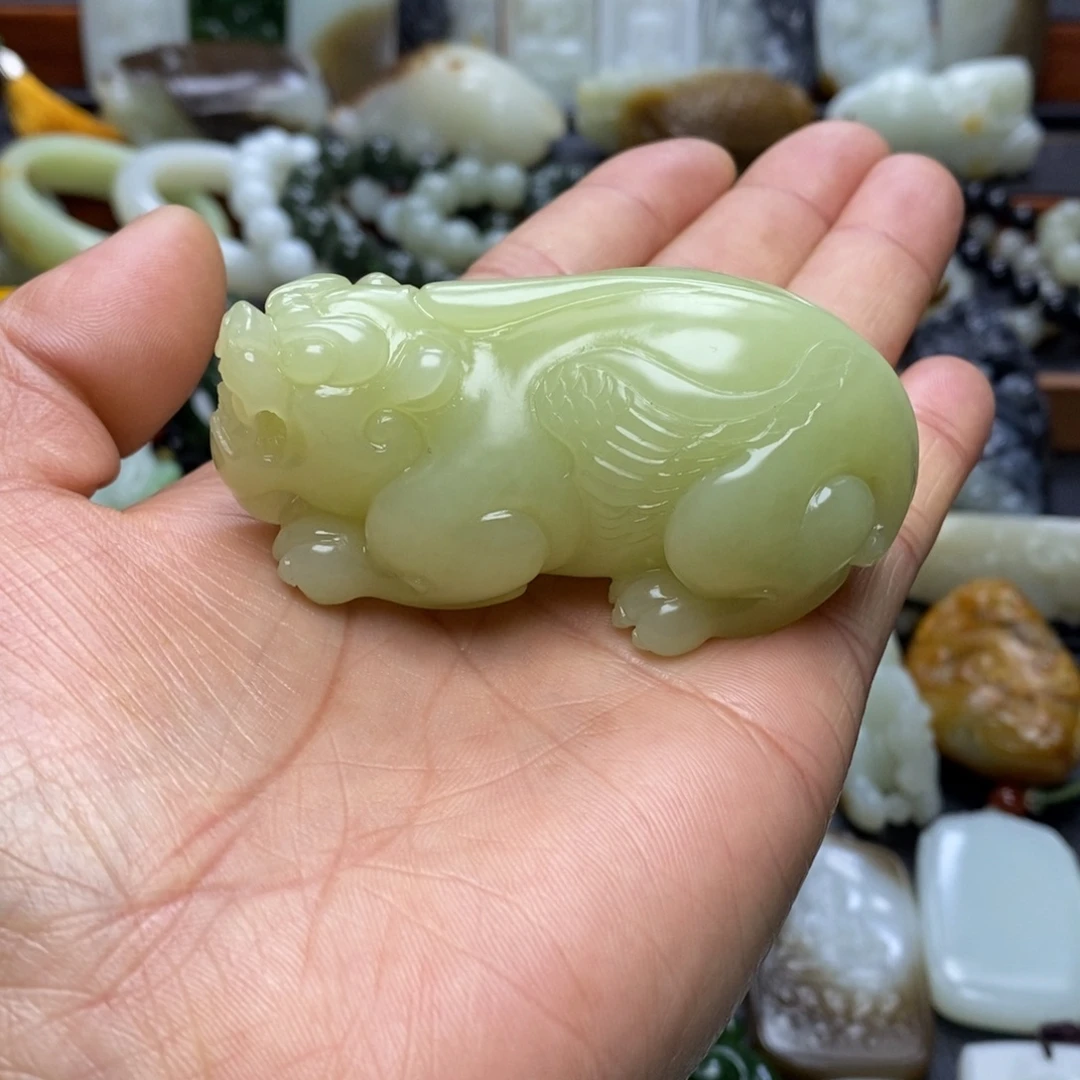 中***义和田玉未镶嵌颈饰