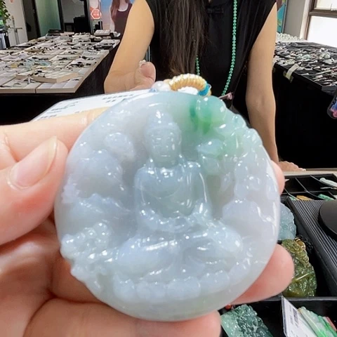 颈饰未镶嵌翡翠一个