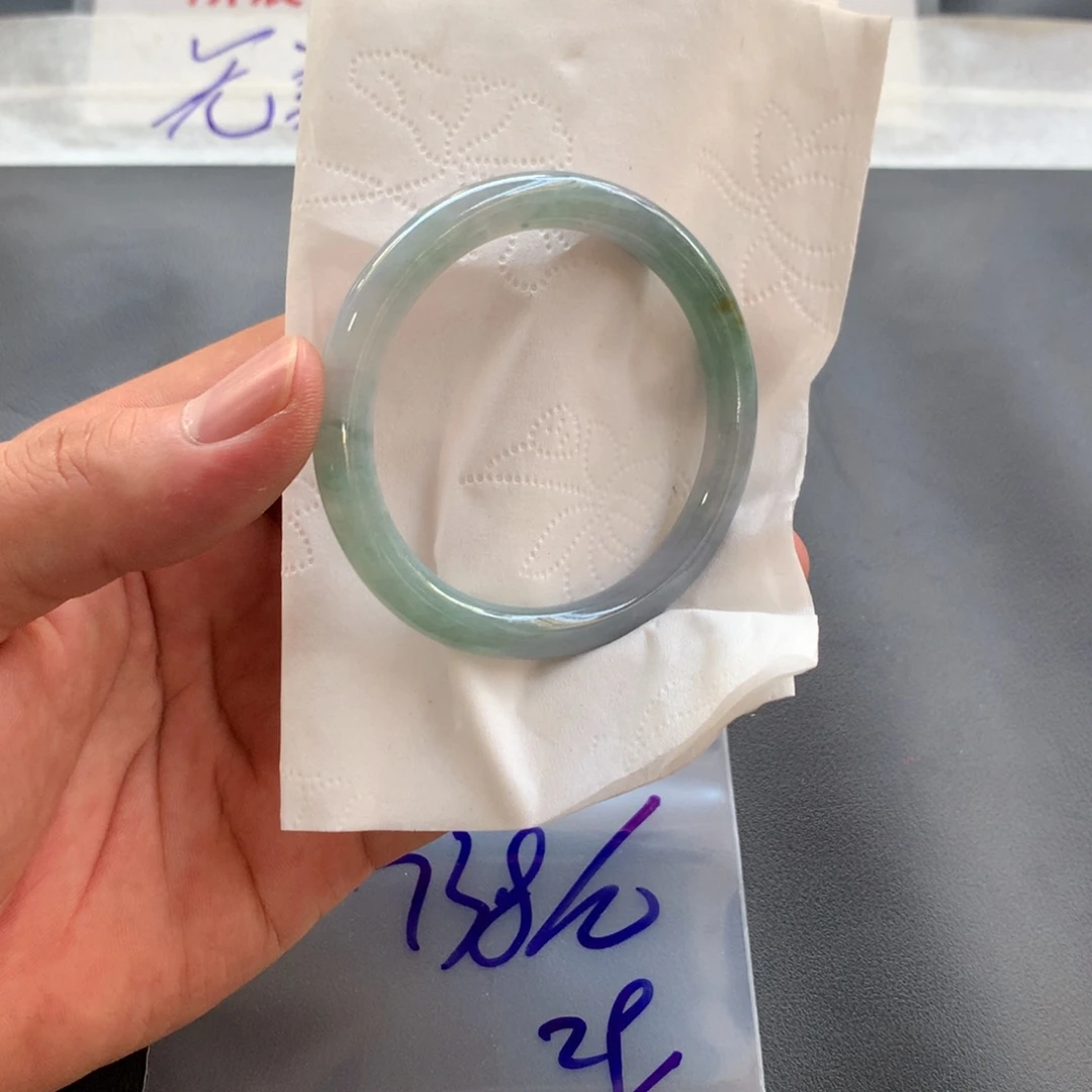 定制翡翠未镶嵌翡翠手镯