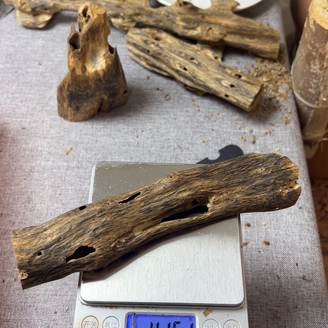 沉香沉香碎屑乌身41.6克