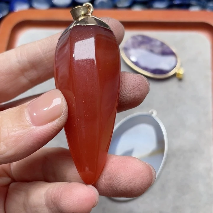 玛瑙/玉髓合金珠宝半成品一个21x61m红玛瑙吊坠