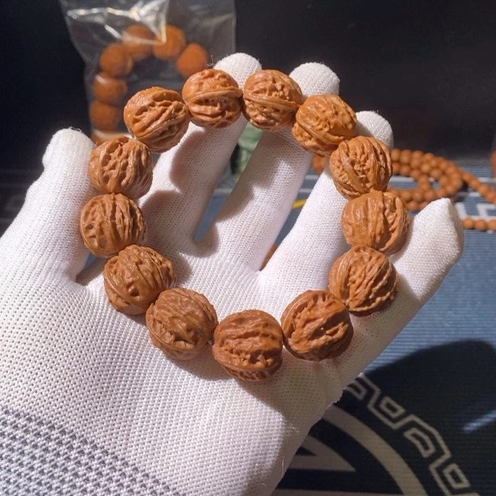 文玩核桃手串……13