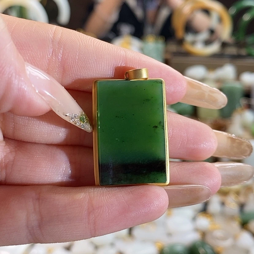 【闪购商品】和田玉吊坠18K金镶嵌