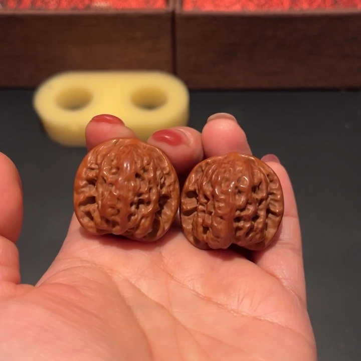 独***狼吊坠文玩核桃野狼