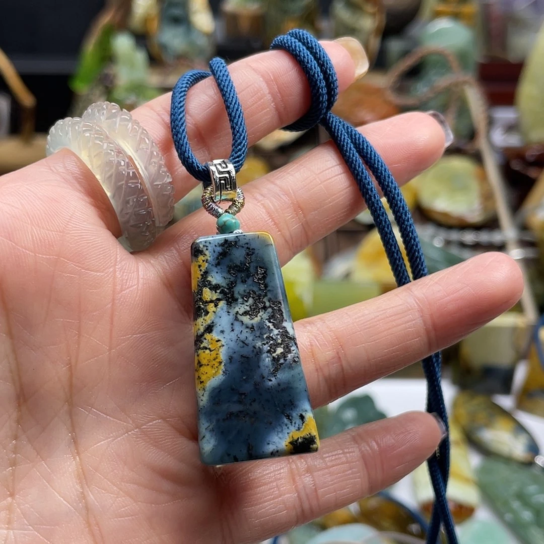 岫玉颈饰未镶嵌a****_花玉球蓝挂坠