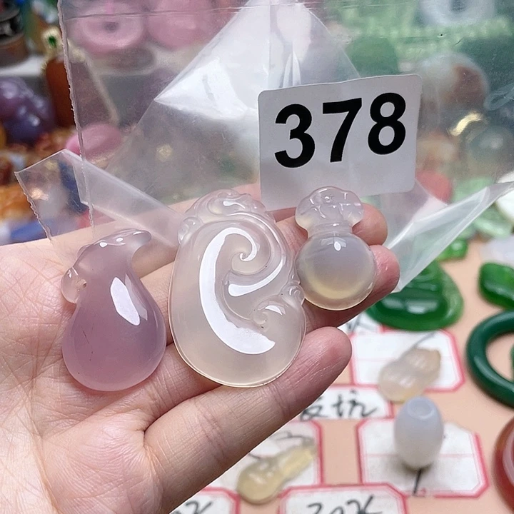 玛瑙/玉髓颈饰未镶嵌多**亿