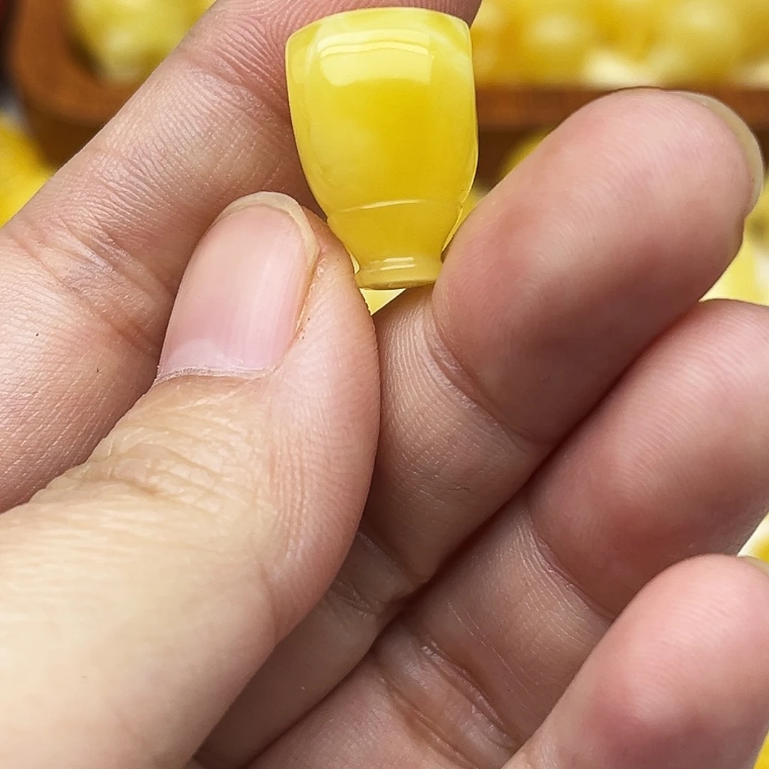 蜜蜡未镶嵌裸石天然