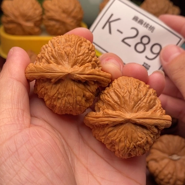 文玩核桃把件闷白42