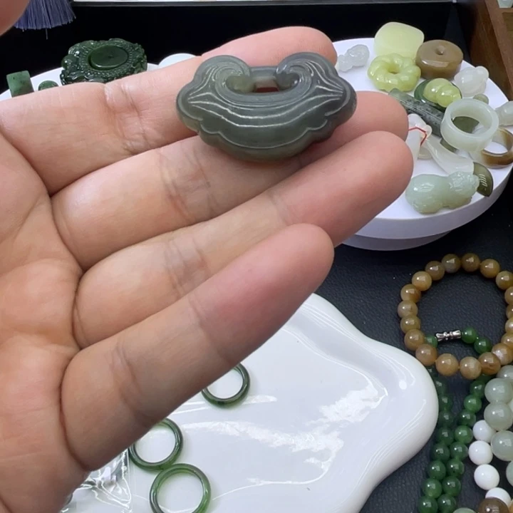 和田玉未镶嵌吊坠(不含链)