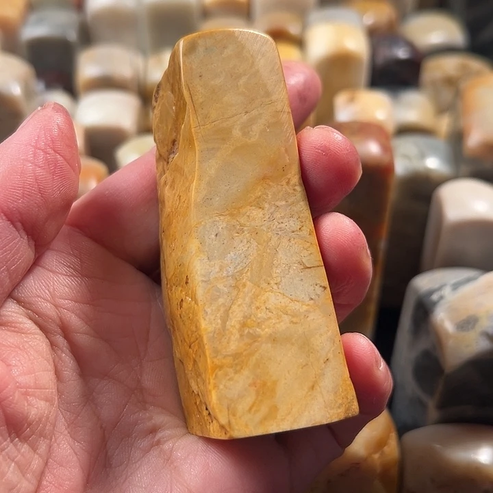 无***房印石昌化石昌化石印石带皮章