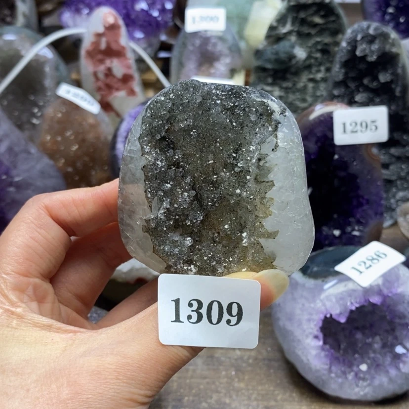 【闪购商品】未镶嵌大型摆件（非配饰）紫晶