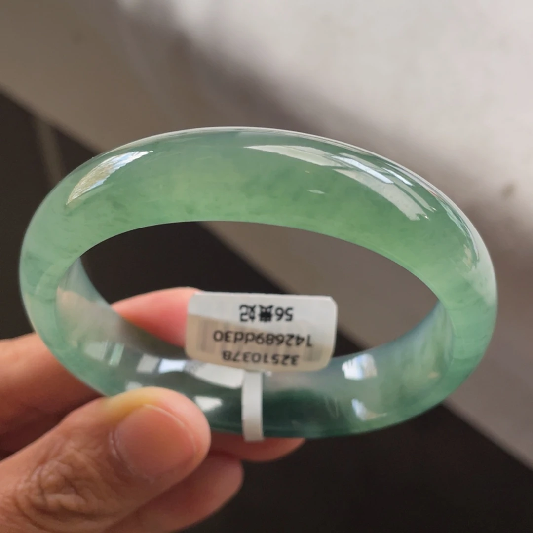 翡翠未镶嵌手镯冰胶湖水绿贵妃手镯【强推】