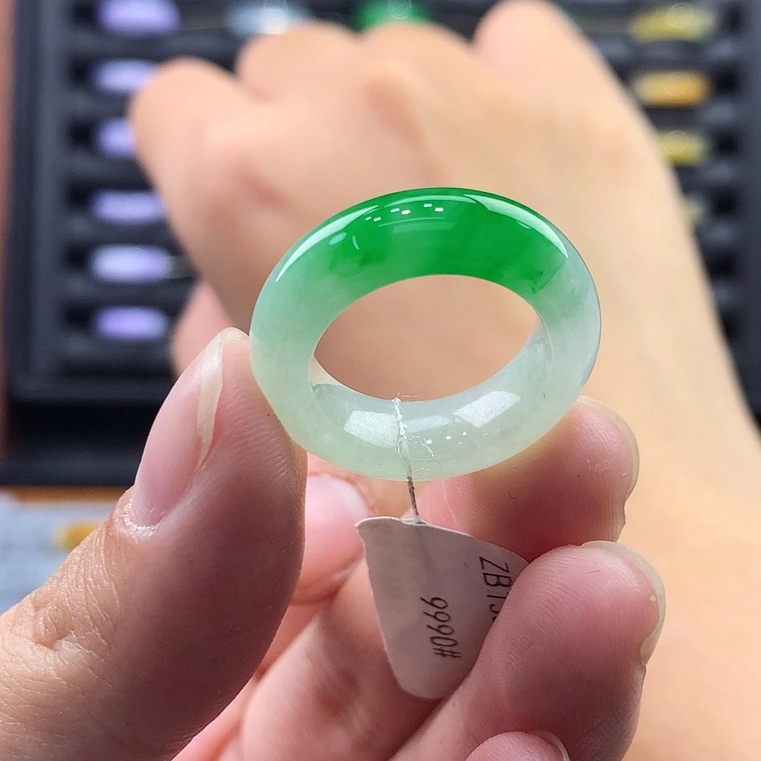 翡翠未镶嵌戒指12号