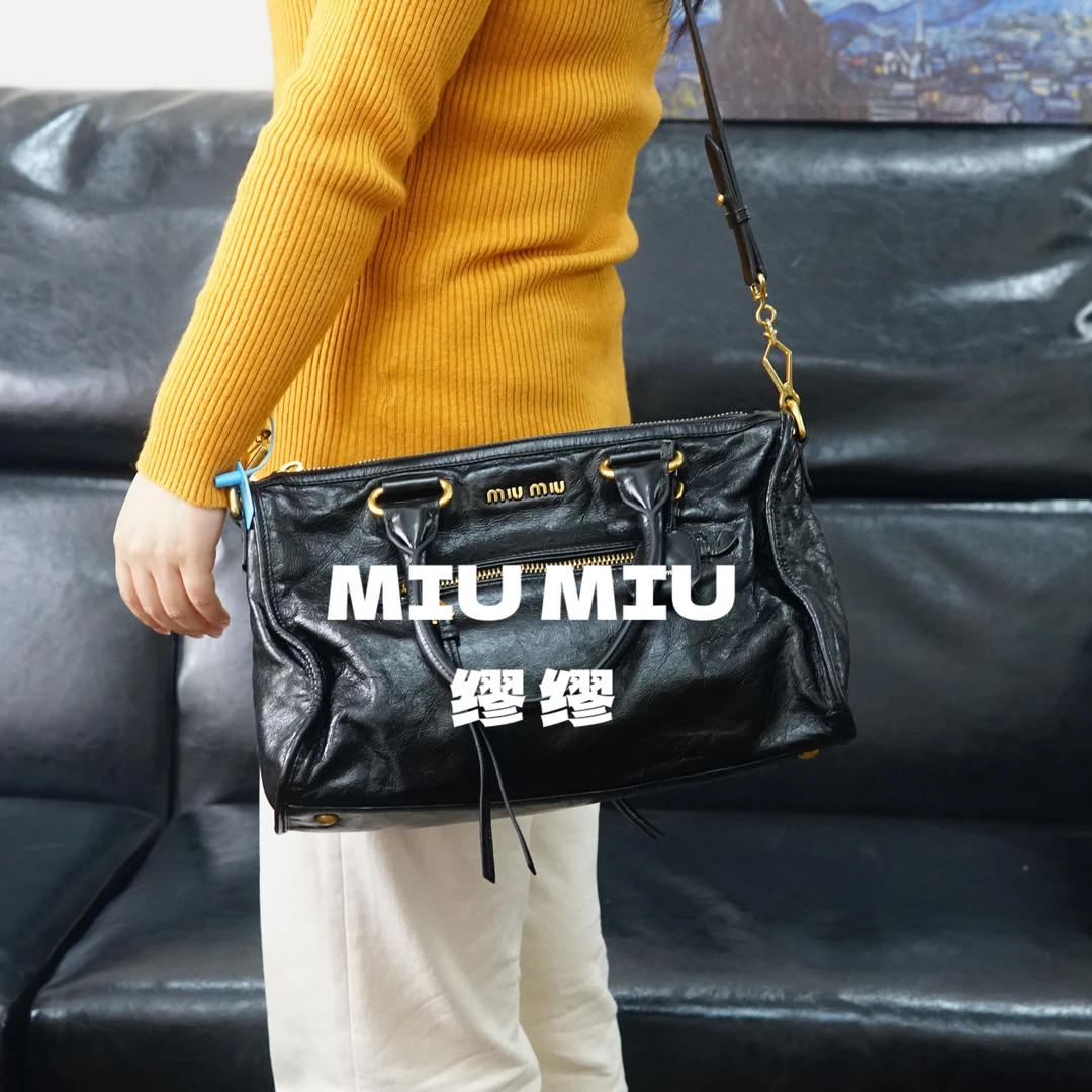 95新 MIU MIU/缪缪 miumiu/黑金斜挎包/FYBB12612092/2092