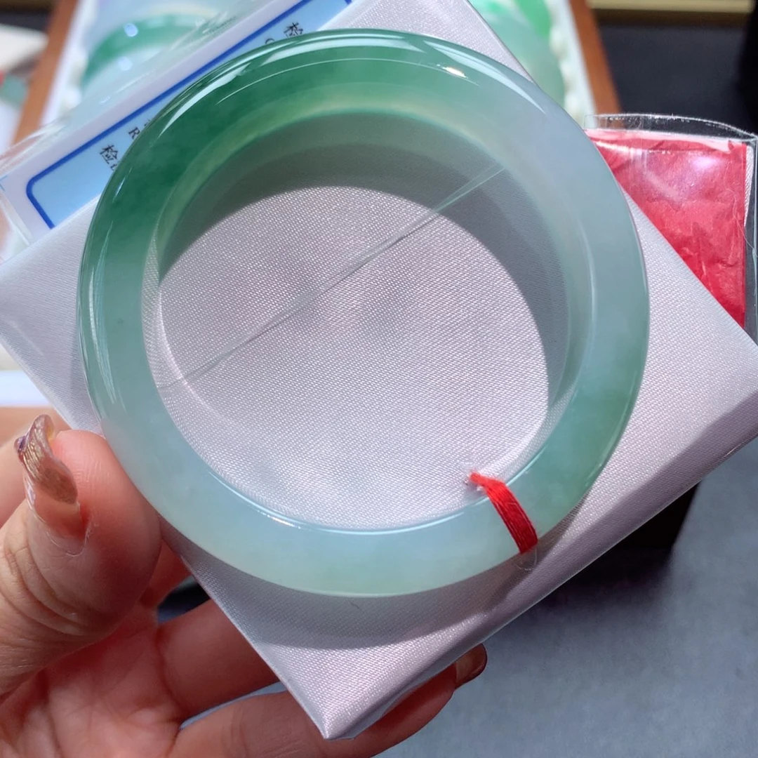 翡翠未镶嵌手镯10号