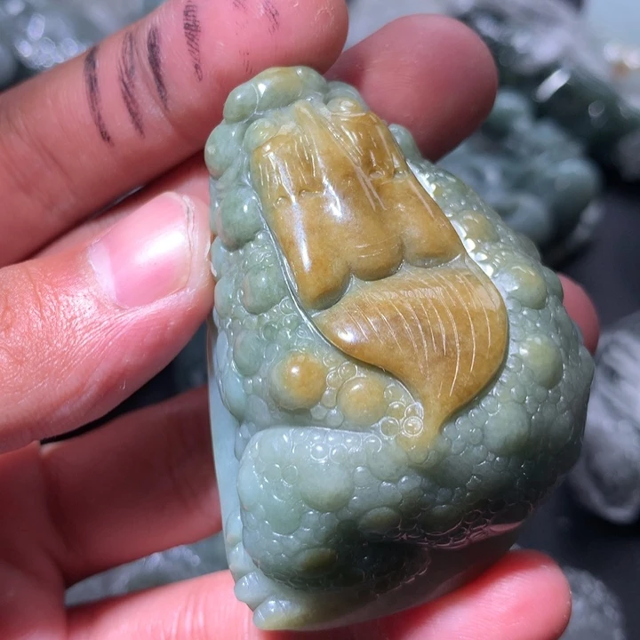 翡翠未镶嵌颈饰保真天然a货翡翠