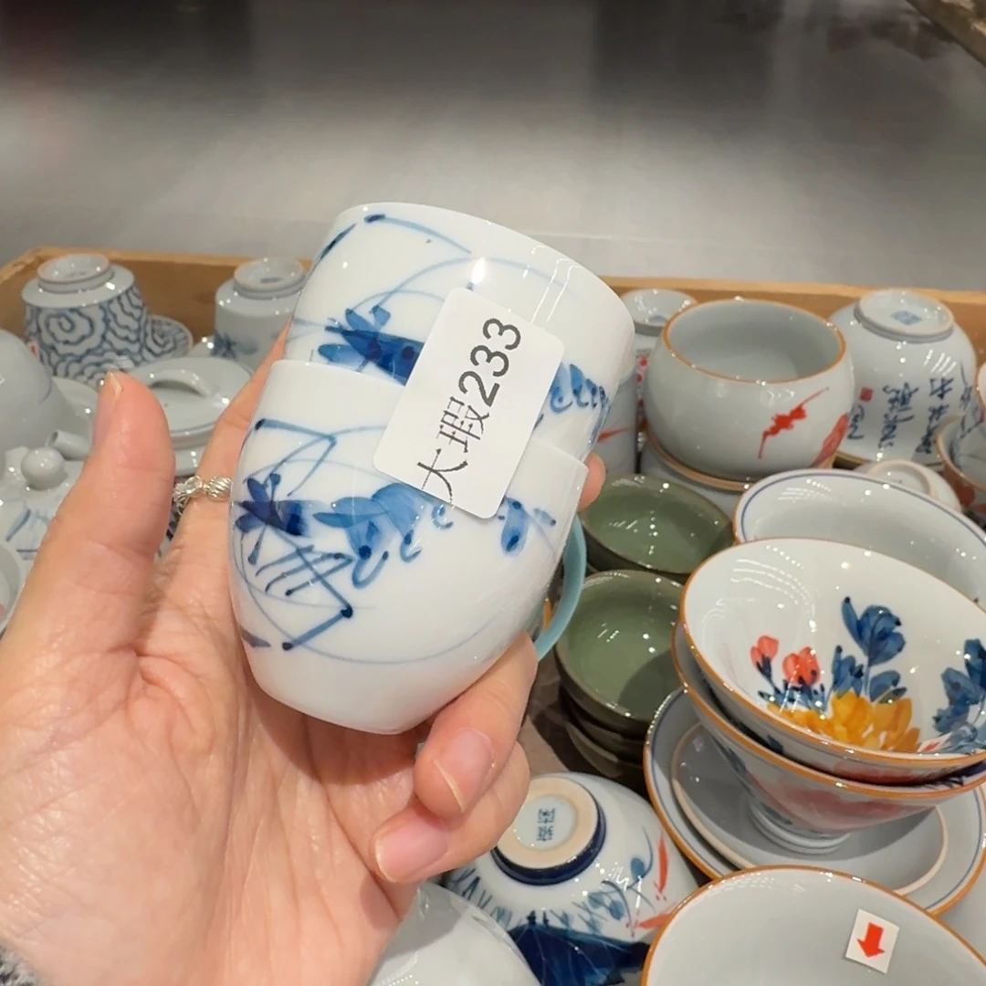 釉下手绘茶具微瑕